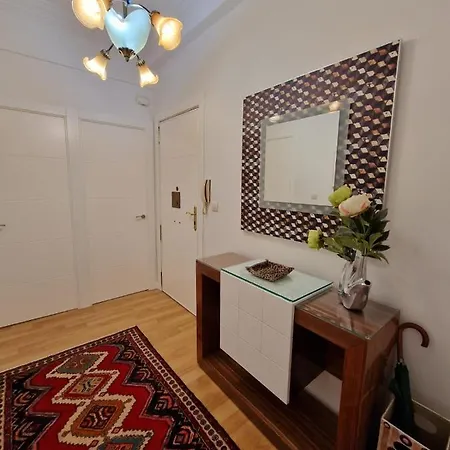 Centrico Con Parking א-קורוניה