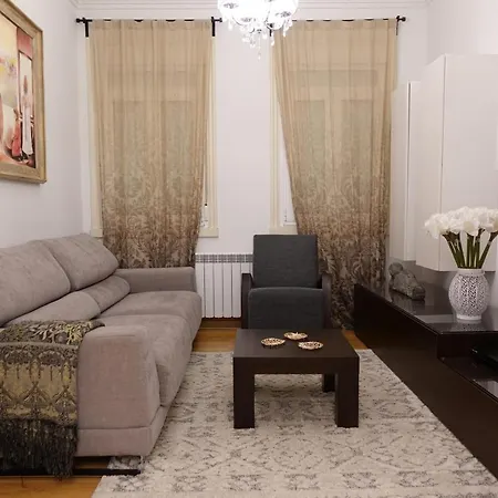 Centrico Con Parking דירה *